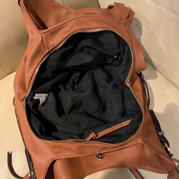 Brown  zippered purse - Picture 10 of 10